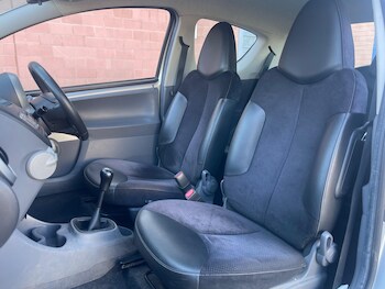 Used Toyota AYGO 2011 for sale - 77957712: Photo