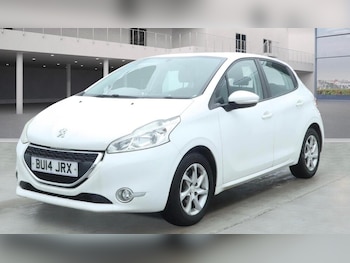 Used Peugeot 208 2014 for sale - 77305324: Photo