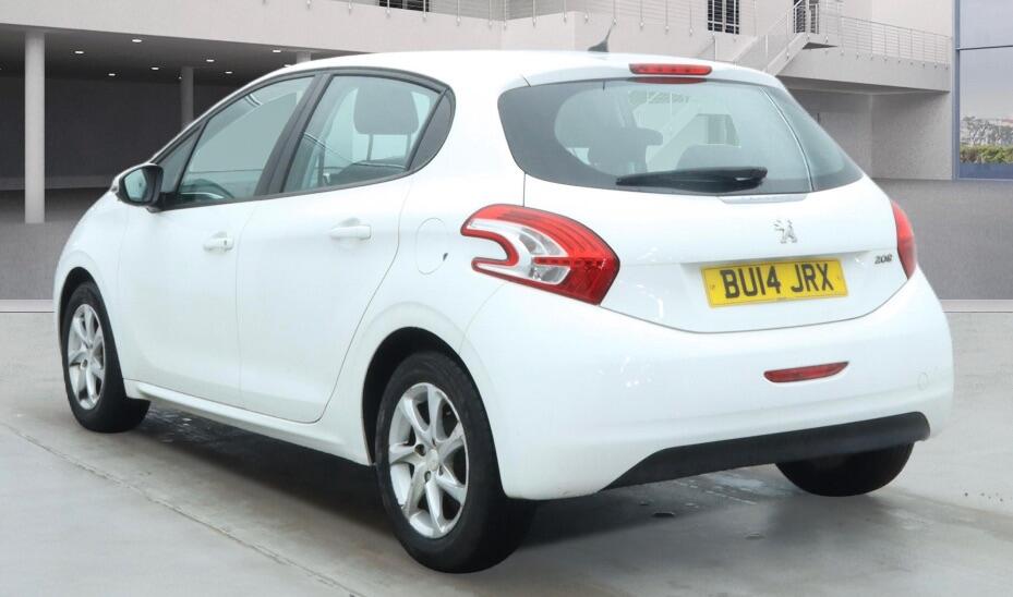 Used Peugeot 208 2014 for sale - 77305324: Photo 5