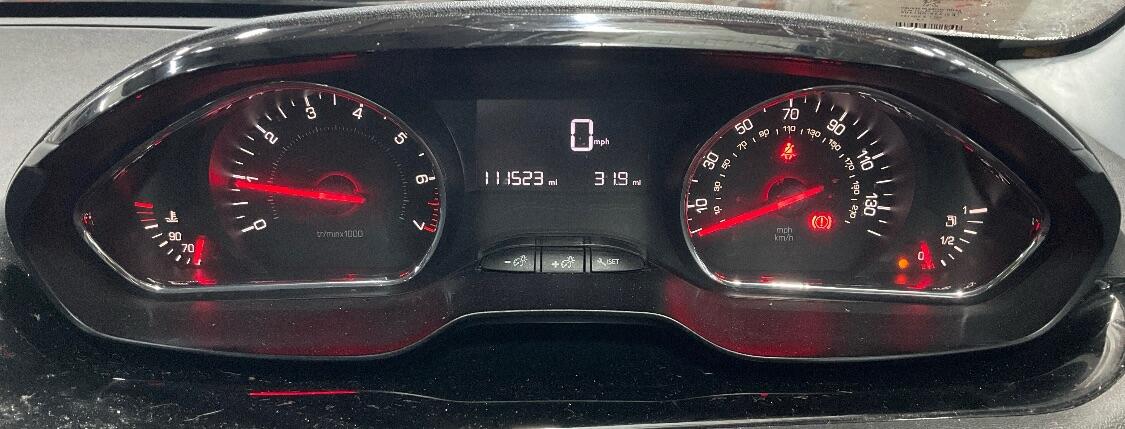 Used Peugeot 208 2014 for sale - 77305324: Photo 8