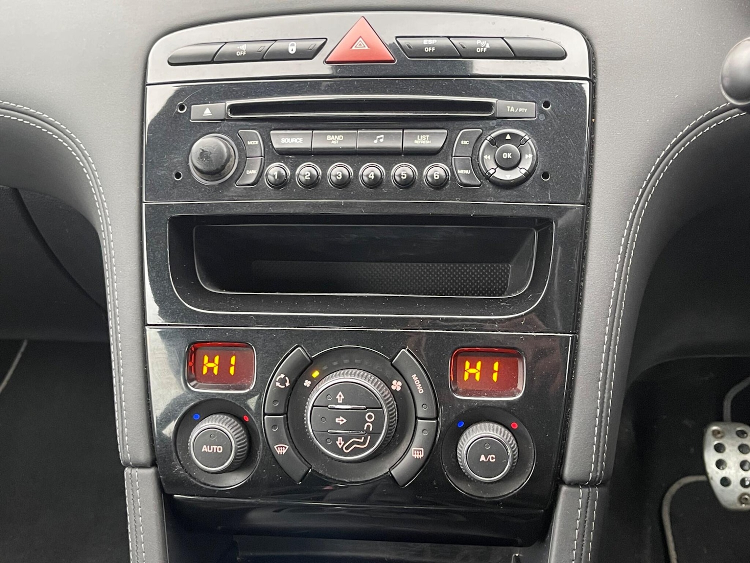 Used Peugeot RCZ 2010 for sale - 77993988: Photo 17