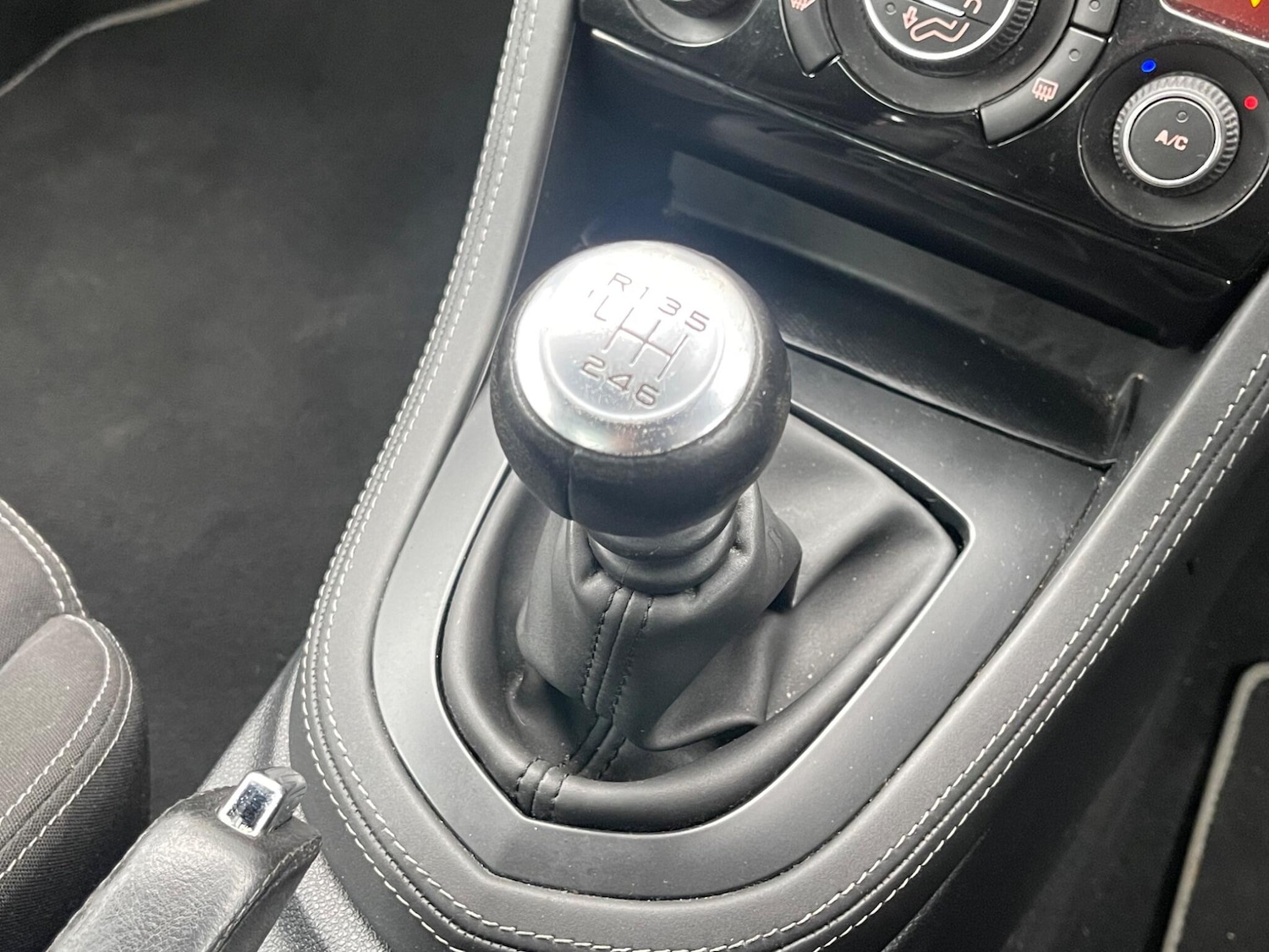 Used Peugeot RCZ 2010 for sale - 77993988: Photo 18