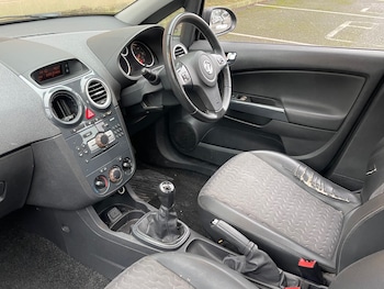 Used Vauxhall Corsa 2012 for sale - 77137012: Photo