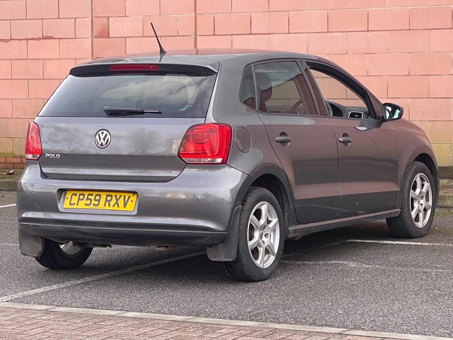 Used Volkswagen Polo 2010 for sale - 77574086: Photo 2