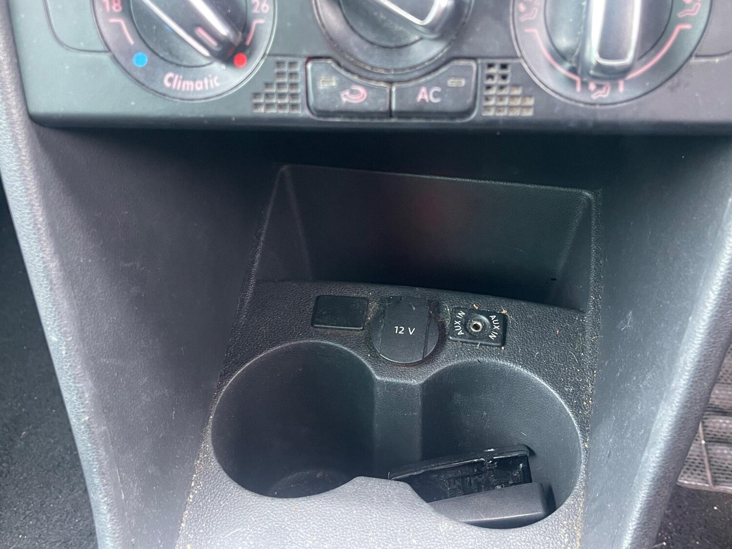 Used Volkswagen Polo 2010 for sale - 77574086: Photo 22