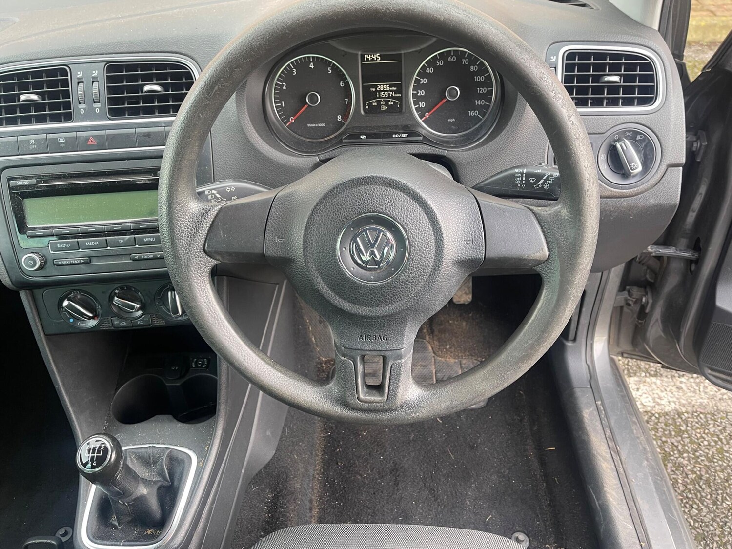 Used Volkswagen Polo 2010 for sale - 77574086: Photo 40