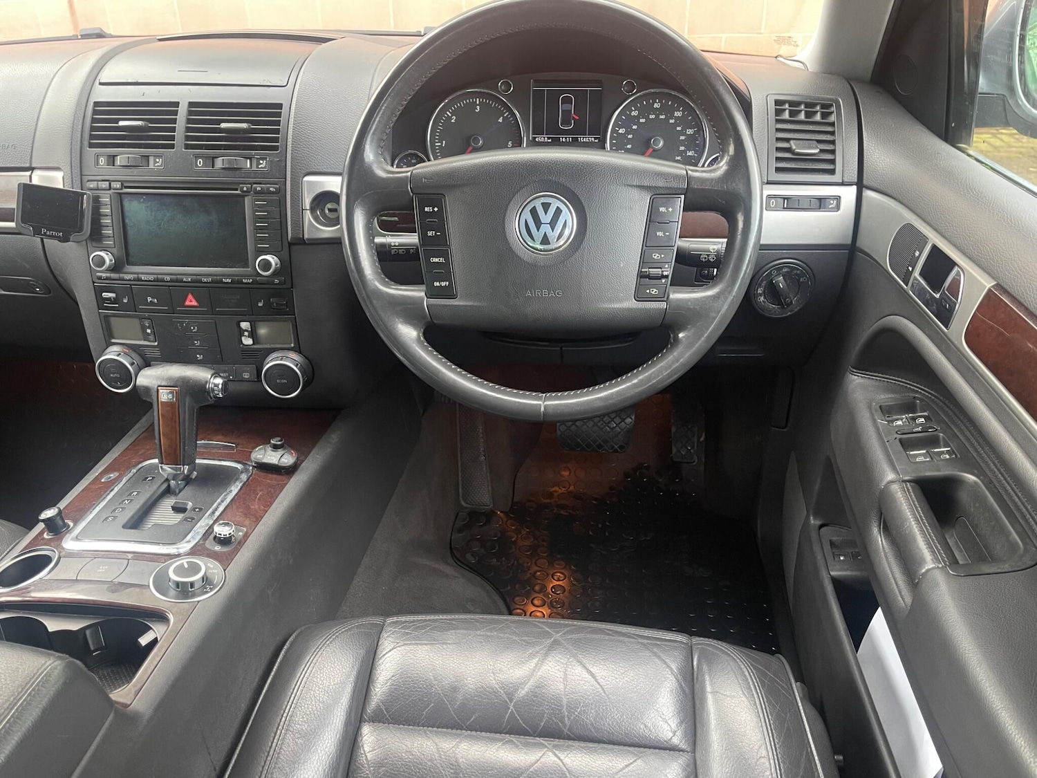 Used Volkswagen Touareg 2005 for sale - 77242601: Photo 3