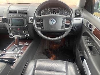 Used Volkswagen Touareg 2005 for sale - 77242601: Photo