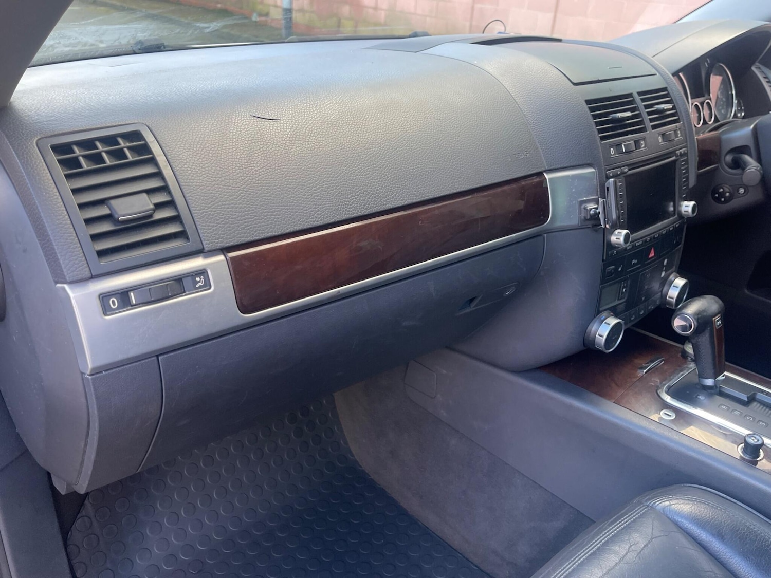 Used Volkswagen Touareg 2005 for sale - 77242601: Photo 54