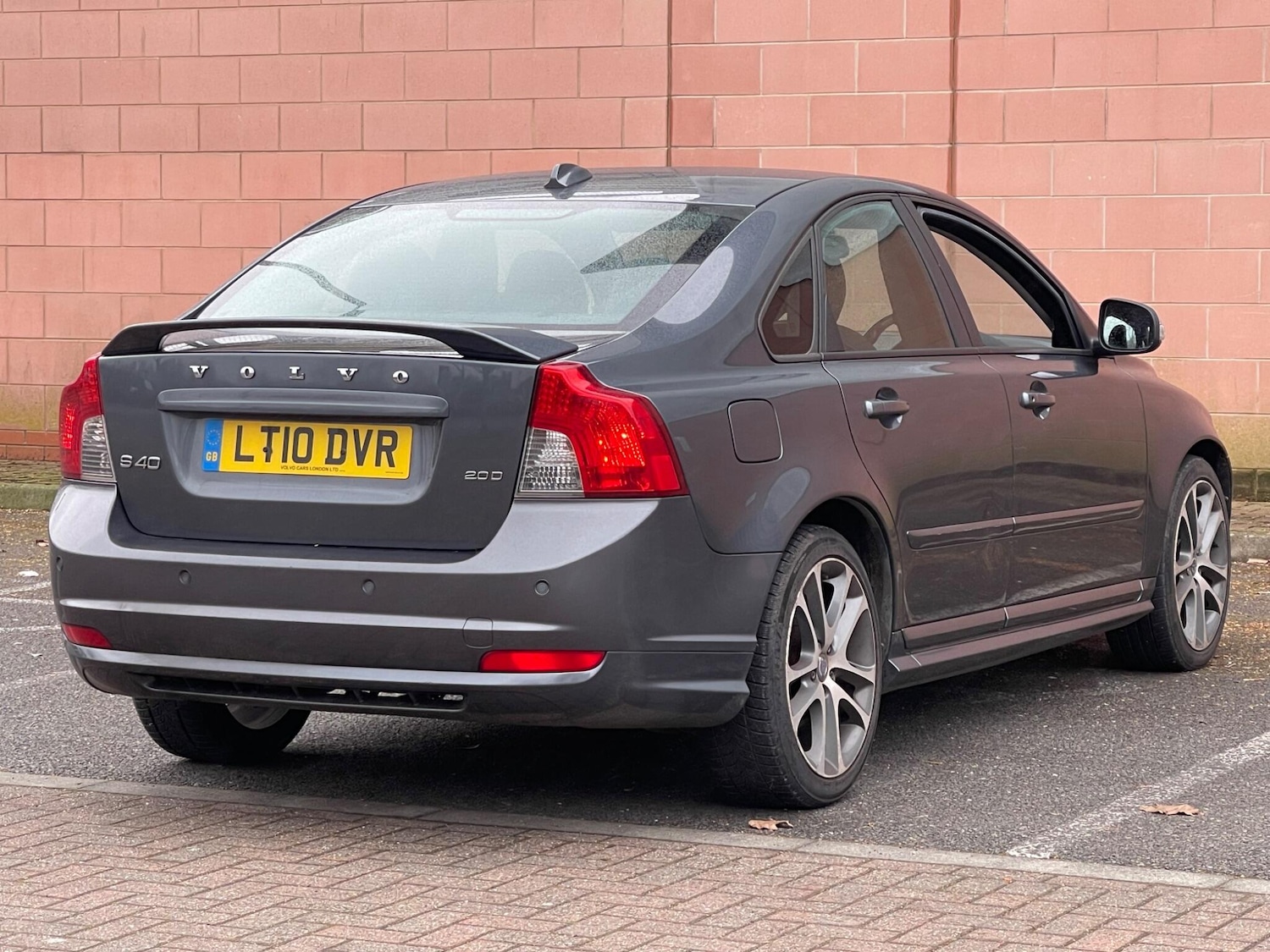 Used Volvo S40 for sale - 77978227: Photo 2