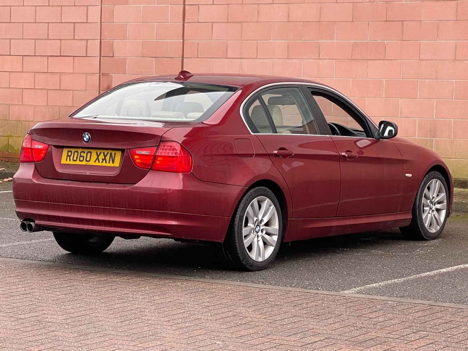 Used BMW 3 Series 2010 for sale - 77637821: Photo 2