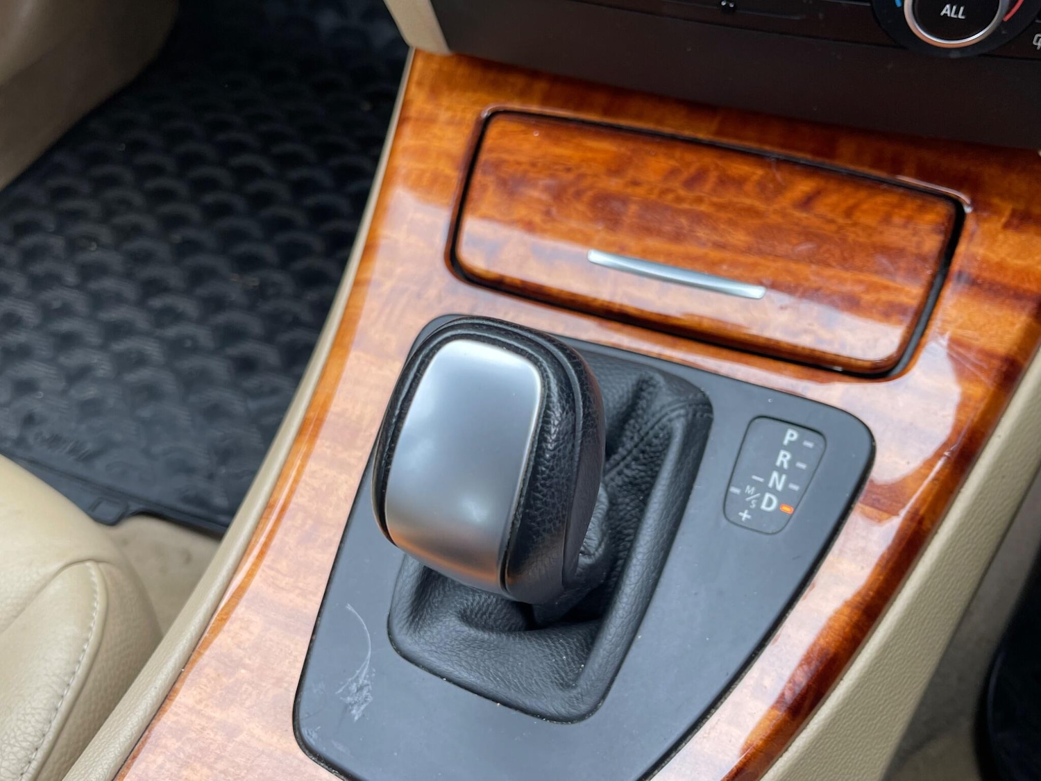 Used BMW 3 Series 2010 for sale - 77637821: Photo 22