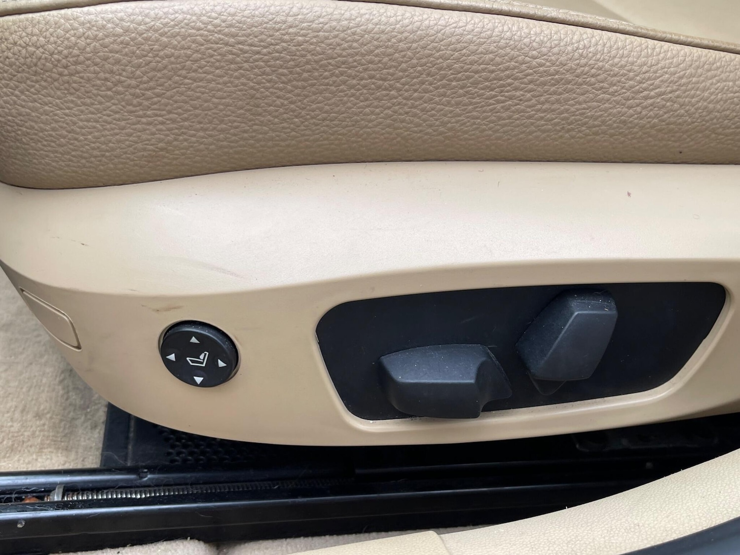 Used BMW 3 Series 2010 for sale - 77637821: Photo 24