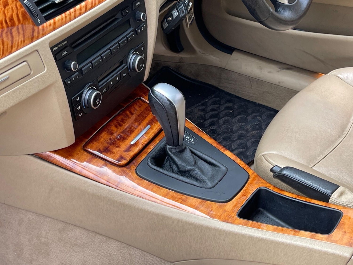 Used BMW 3 Series 2010 for sale - 77637821: Photo 26