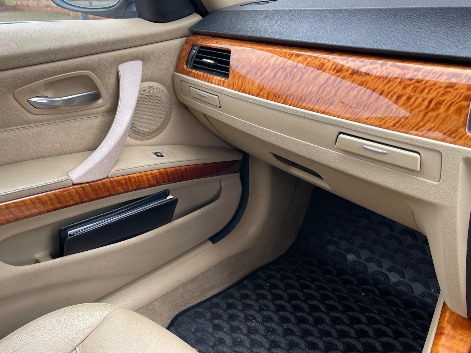 Used BMW 3 Series 2010 for sale - 77637821: Photo 40