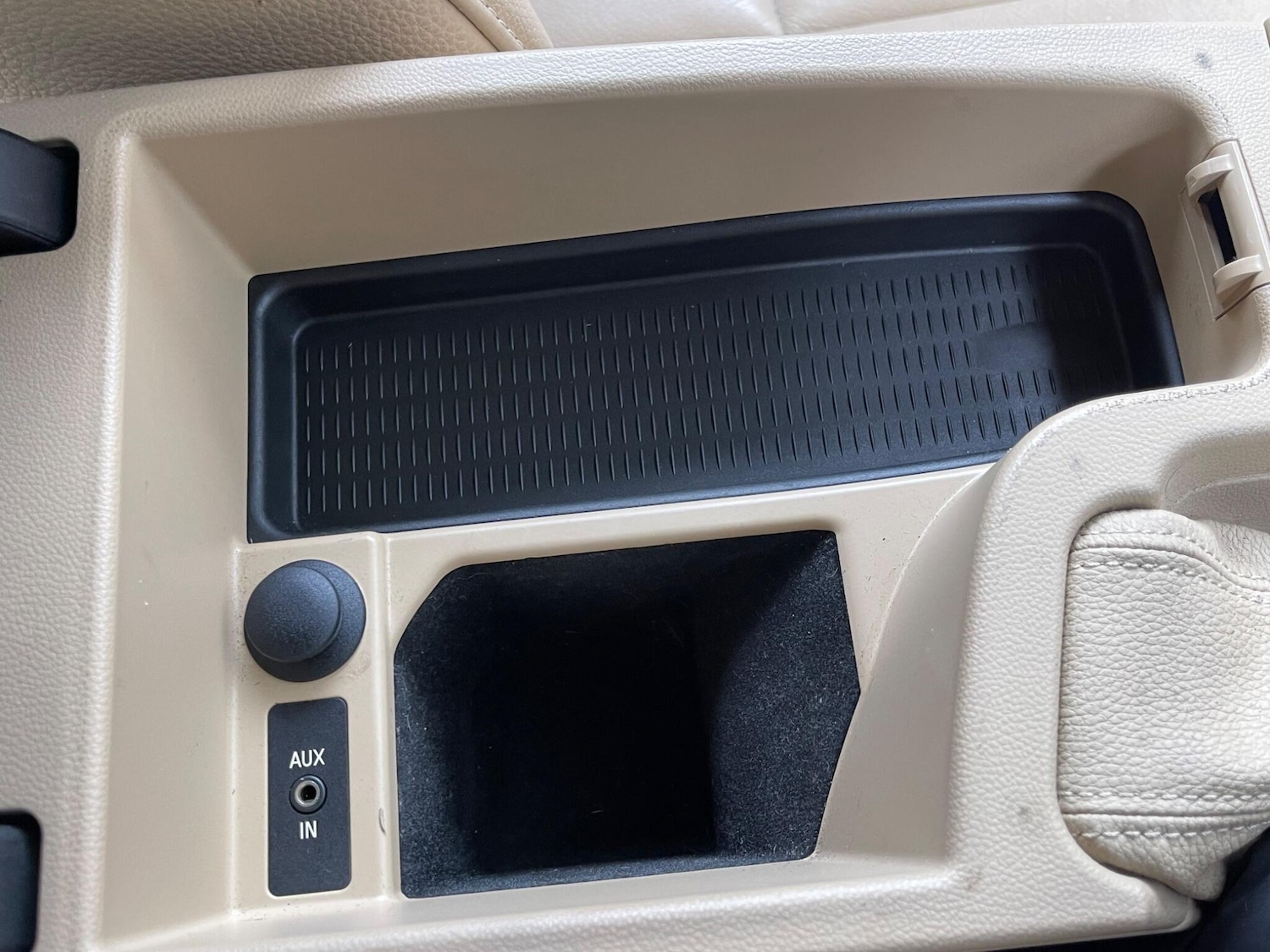 Used BMW 3 Series 2010 for sale - 77637821: Photo 44