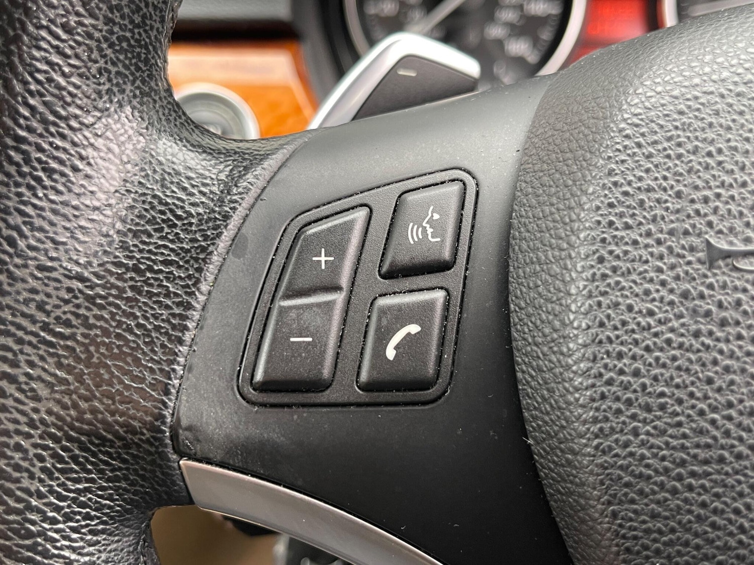 Used BMW 3 Series 2010 for sale - 77637821: Photo 45