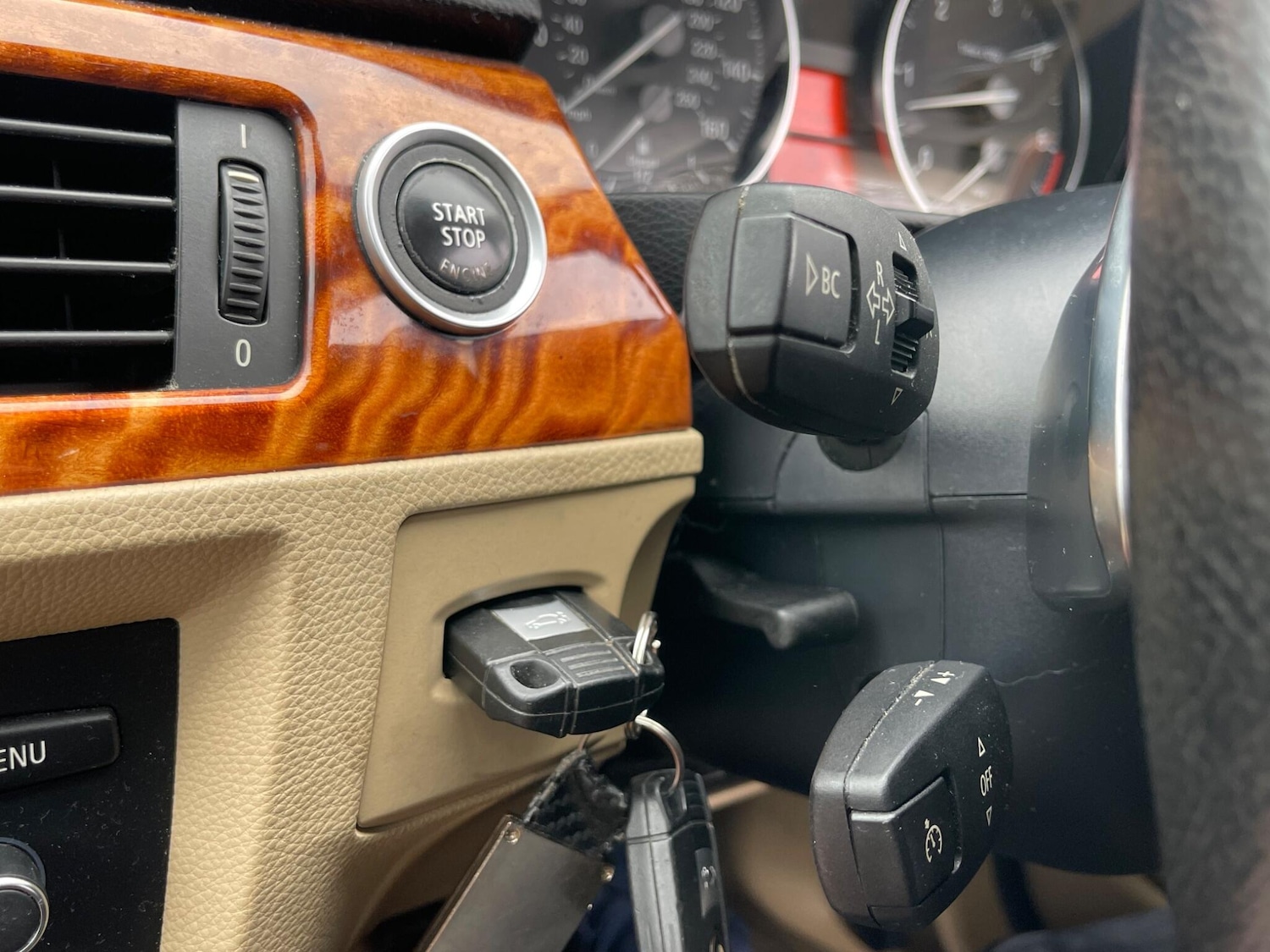 Used BMW 3 Series 2010 for sale - 77637821: Photo 47