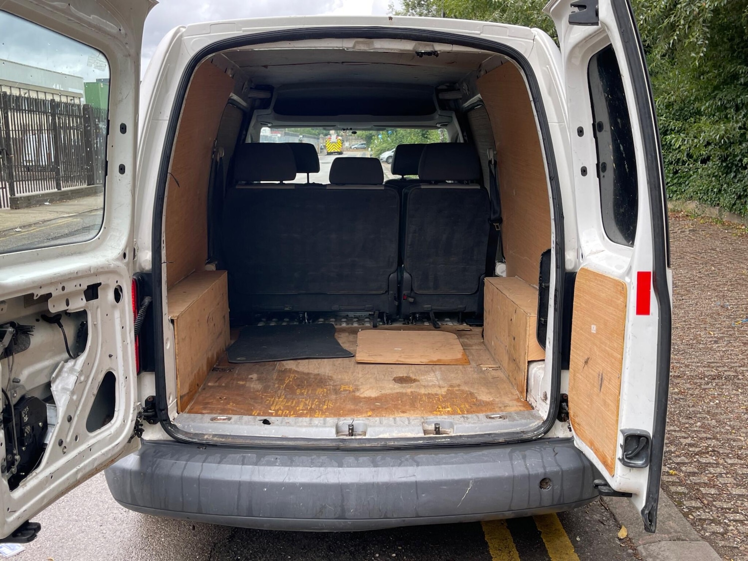 Used Volkswagen Caddy Maxi 2009 for sale - 77144659: Photo 25