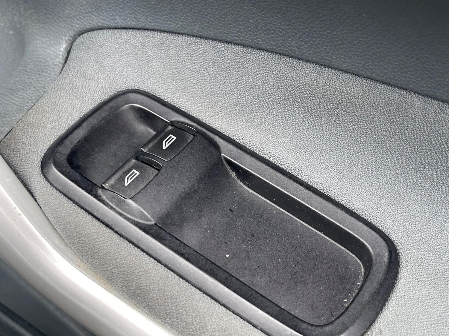 Used Ford Fiesta 2010 for sale - 78219940: Photo 29