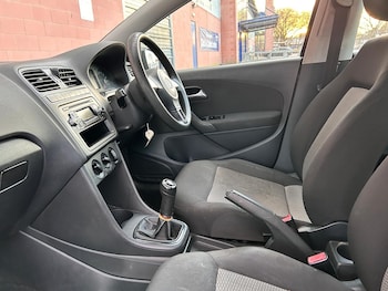 Used Volkswagen Polo 2010 for sale - 78157667: Photo