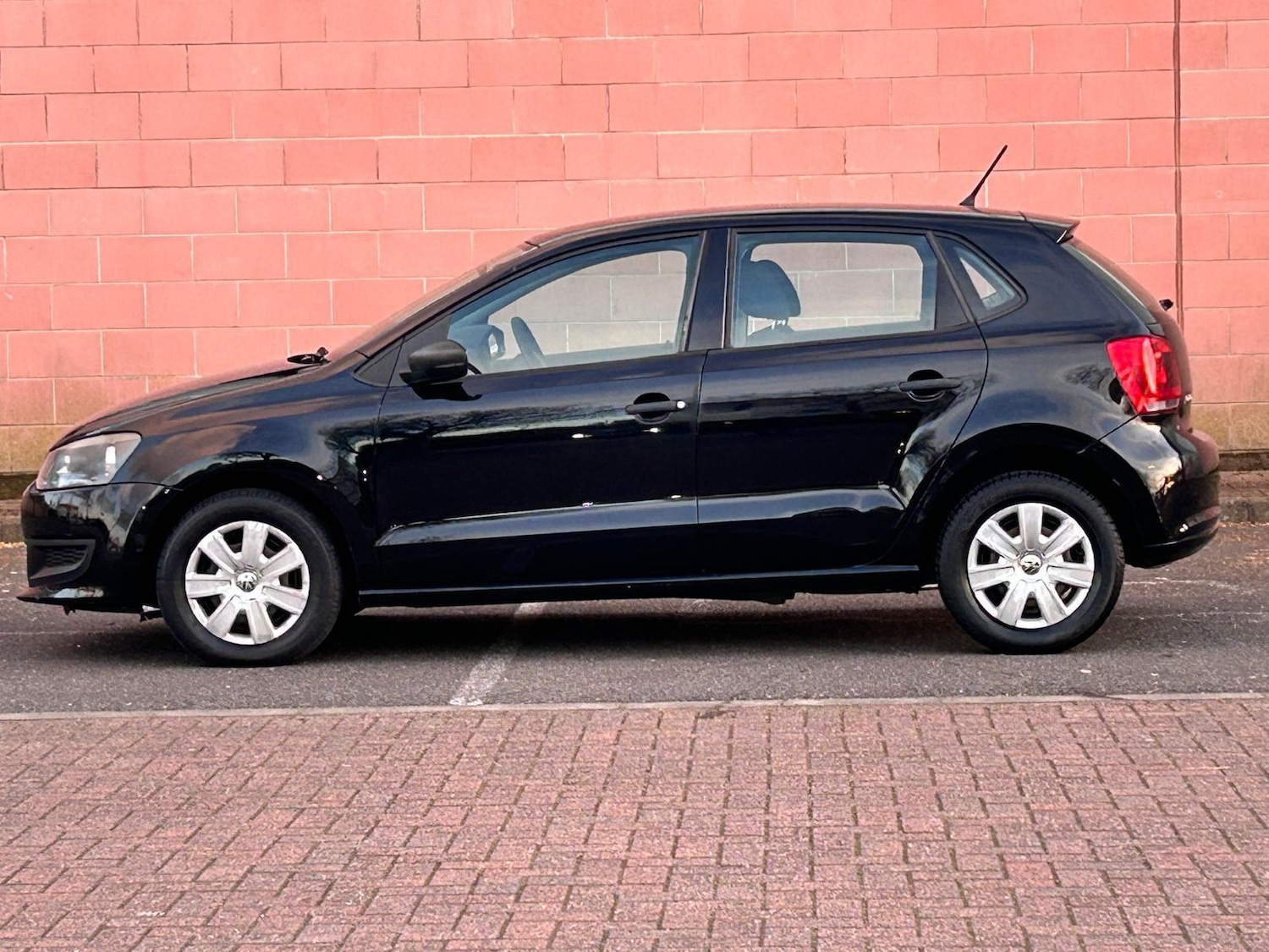 Used Volkswagen Polo 2010 for sale - 78157667: Photo 9