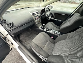 Used Toyota Avensis 2011 for sale - 77495792: Photo