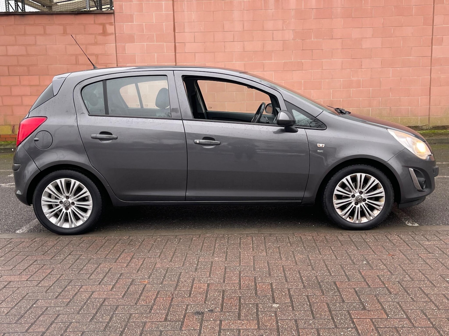 Used Vauxhall Corsa 2012 for sale - 77242773: Photo 8