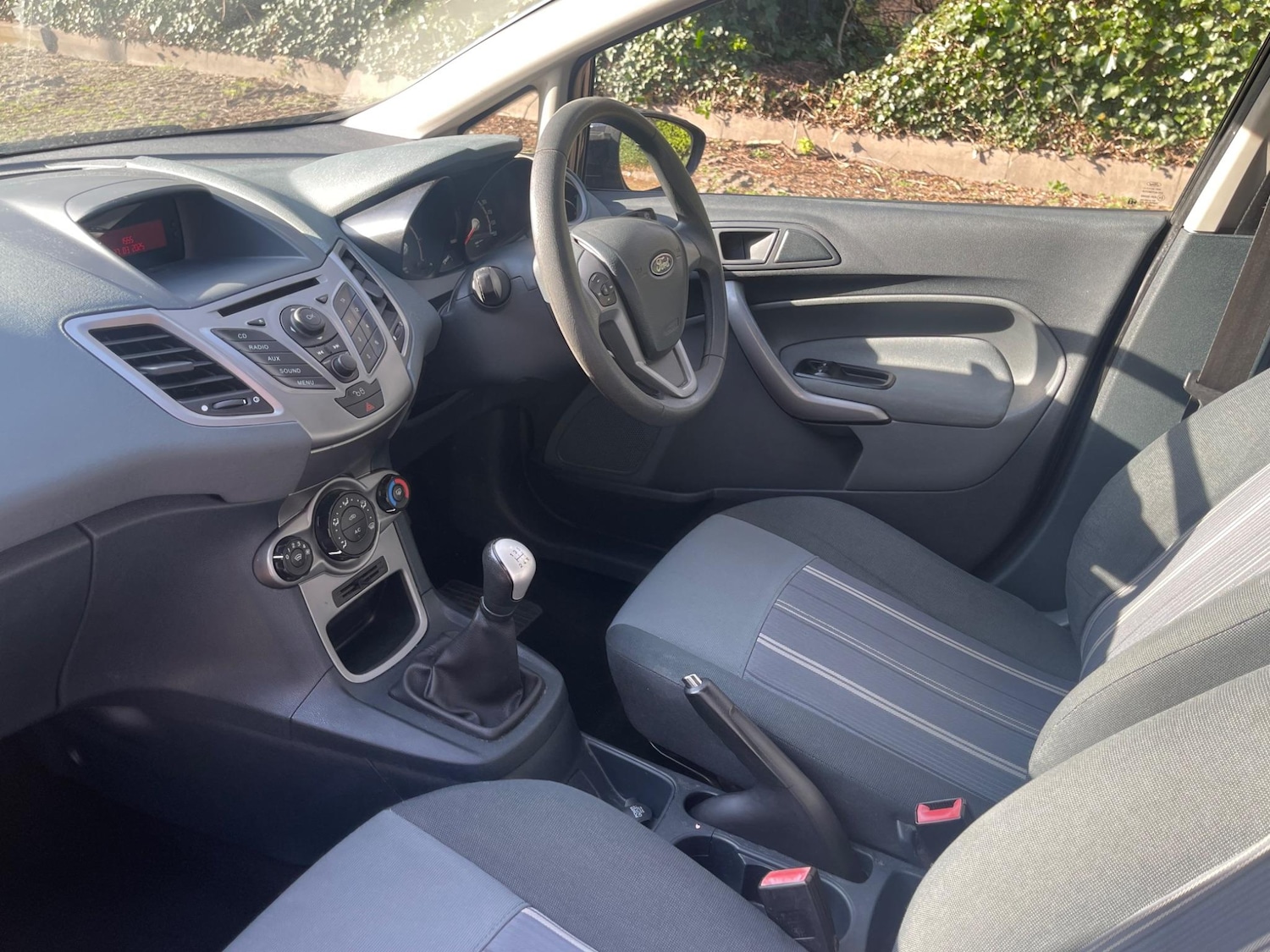 Used Ford Fiesta 2009 for sale - 77144128: Photo 4