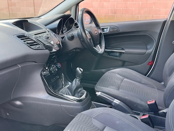 Used Ford Fiesta 2013 for sale - 77645677: Photo