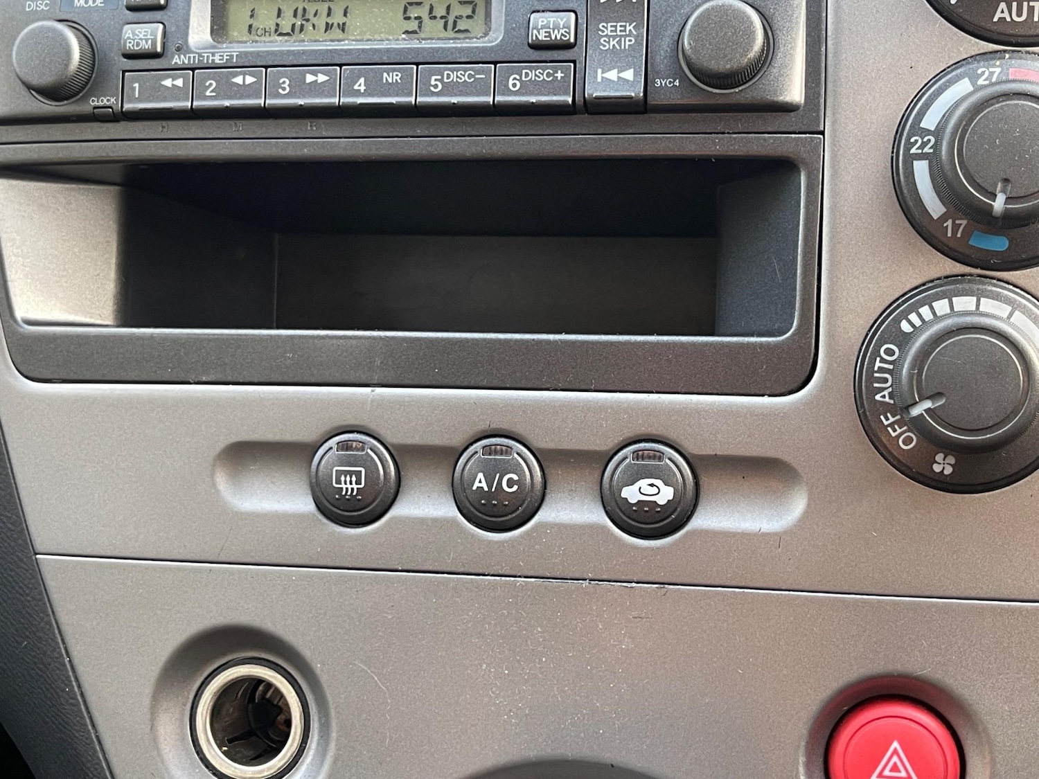 Used Honda Civic 2003 for sale - 77144269: Photo 26