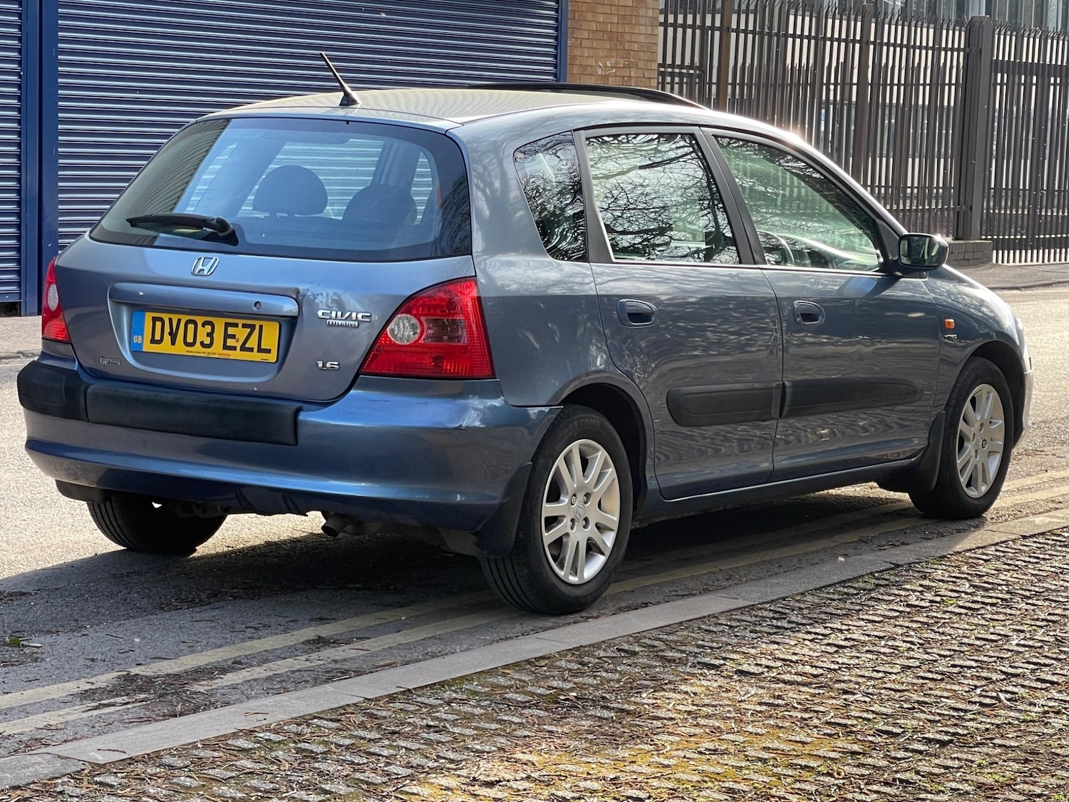 Used Honda Civic 2003 for sale - 77144269: Photo 3