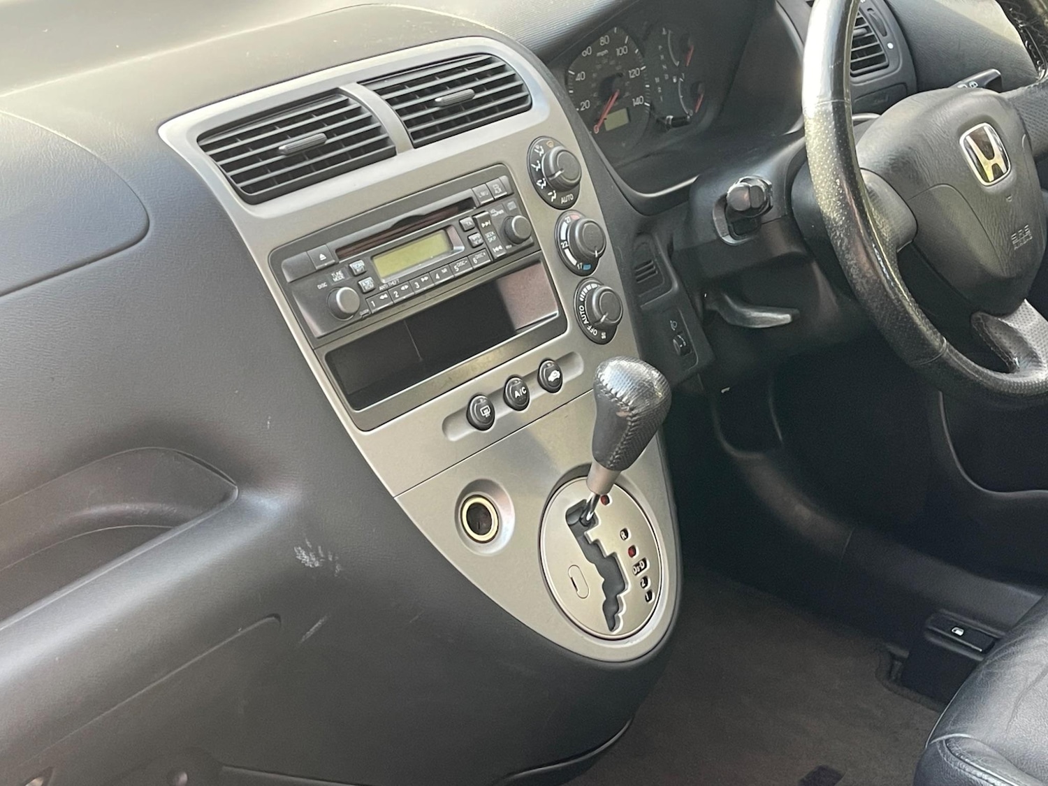 Used Honda Civic 2003 for sale - 77144269: Photo 5