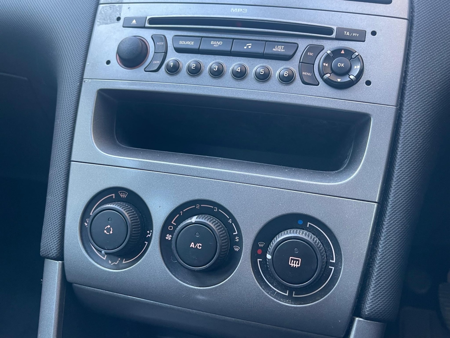 Used Peugeot 308 2009 for sale - 77144631: Photo 28