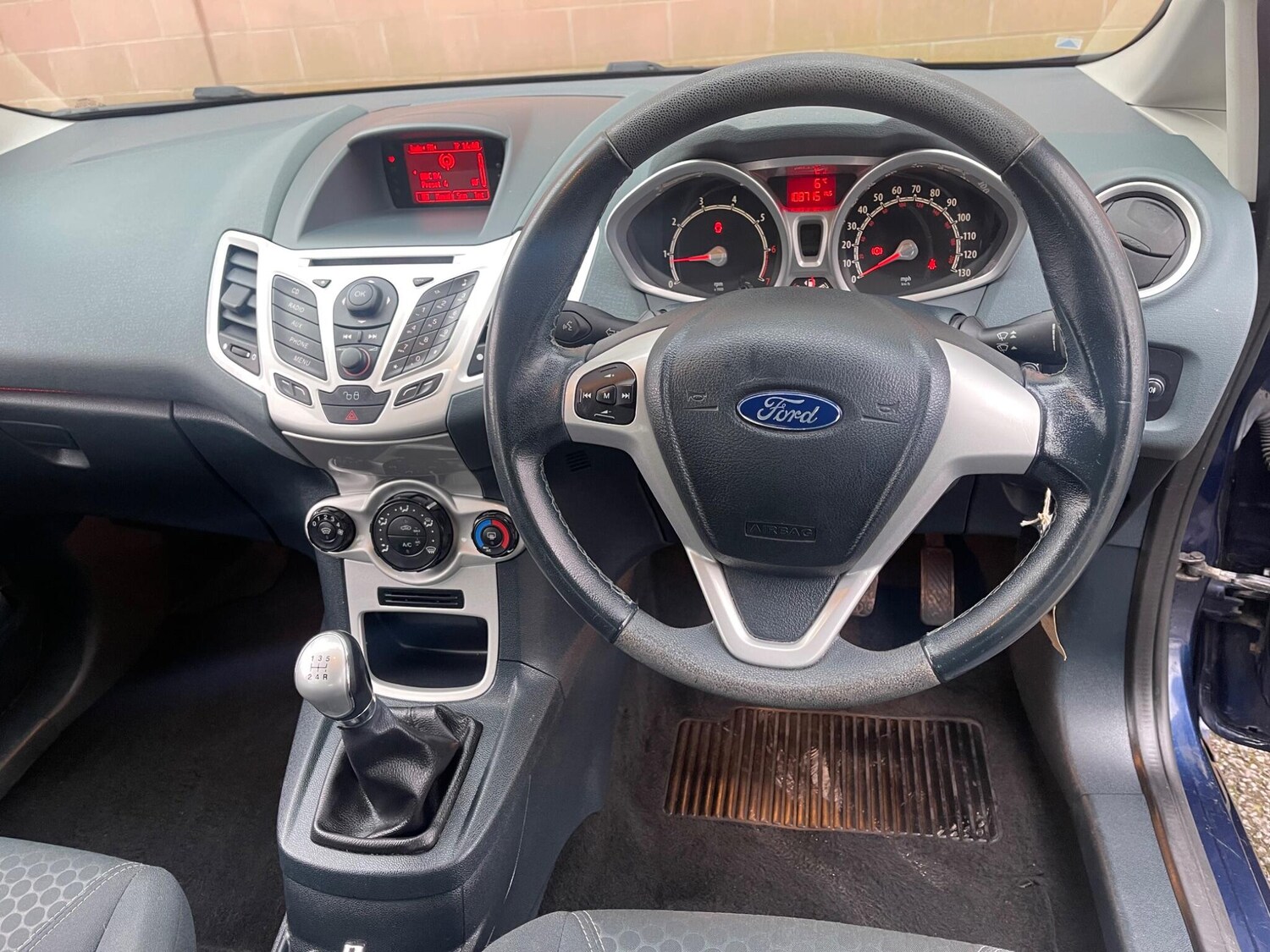 Used Ford Fiesta 2010 for sale - 77377526: Photo 38