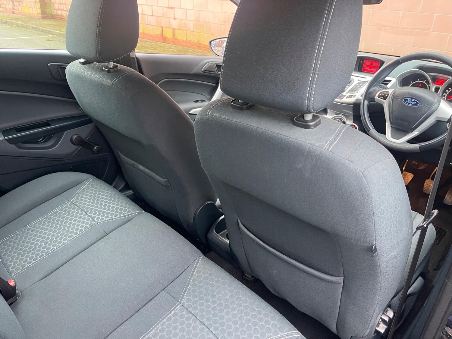 Used Ford Fiesta 2010 for sale - 77377526: Photo 40