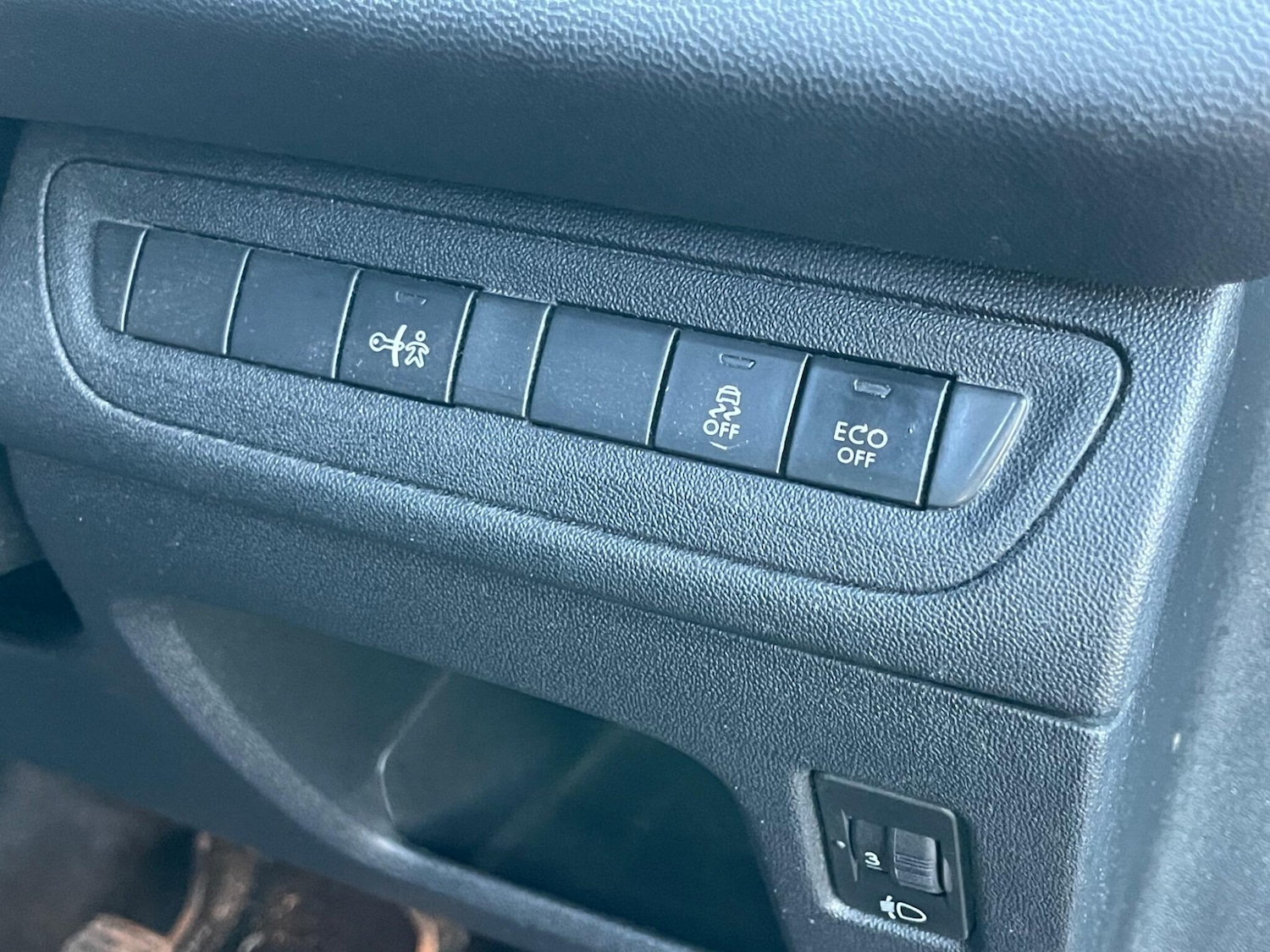 Used Peugeot 208 2013 for sale - 77883037: Photo 34