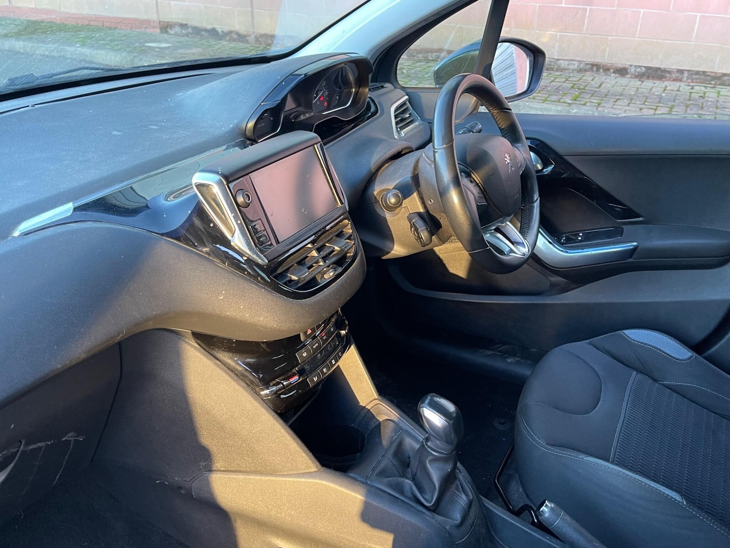 Used Peugeot 208 2013 for sale - 77883037: Photo 38