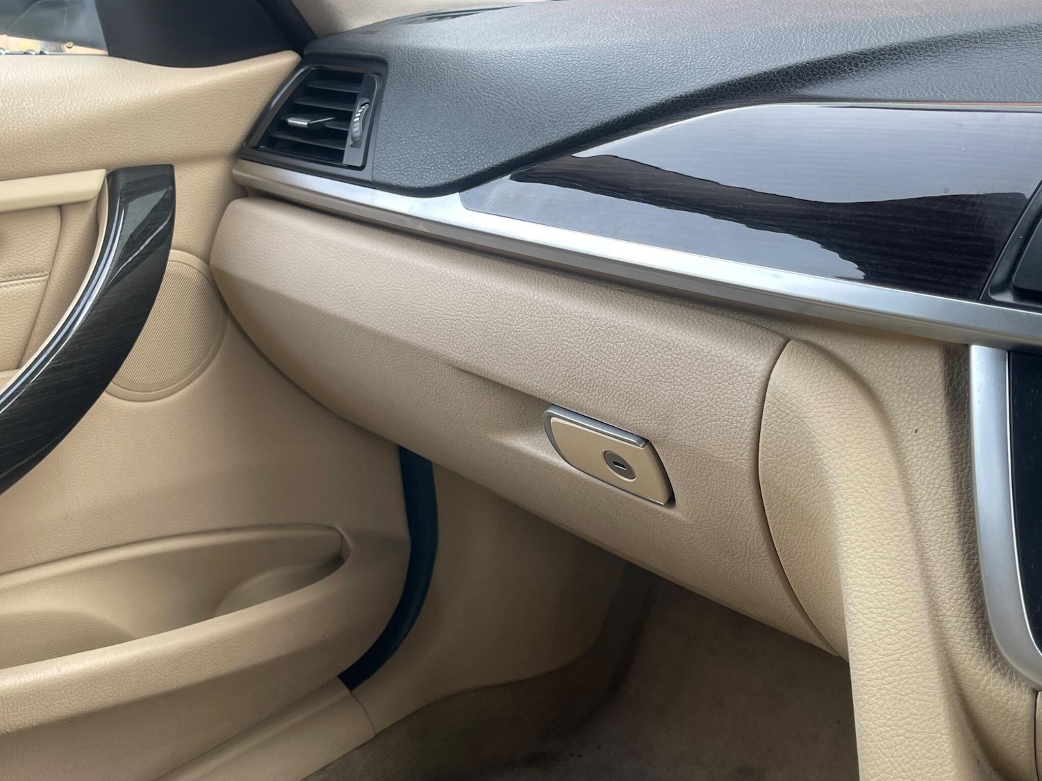 Used BMW 3 Series 2014 for sale - 77575383: Photo 41