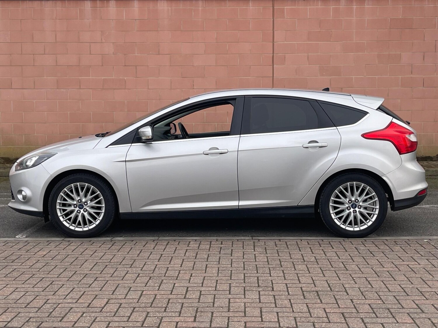 Used Ford Focus for sale - 77597851: Photo 10