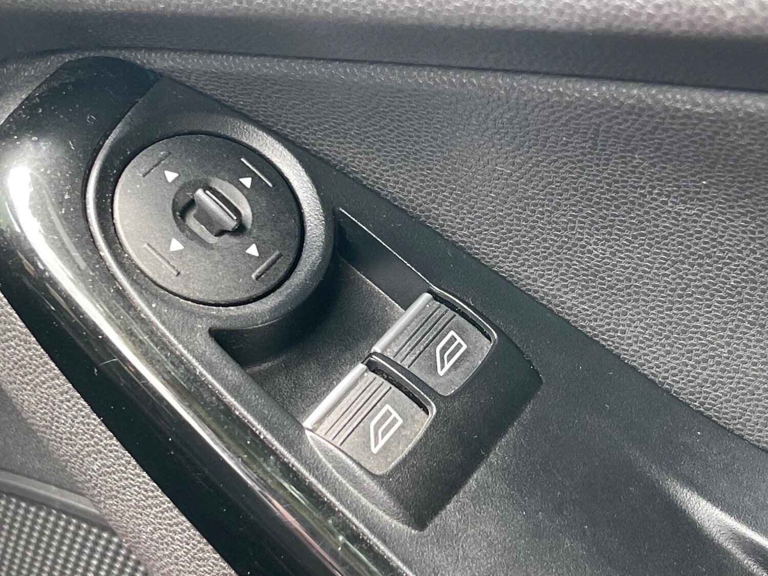 Used Ford Fiesta 2015 for sale - 77625232: Photo 29