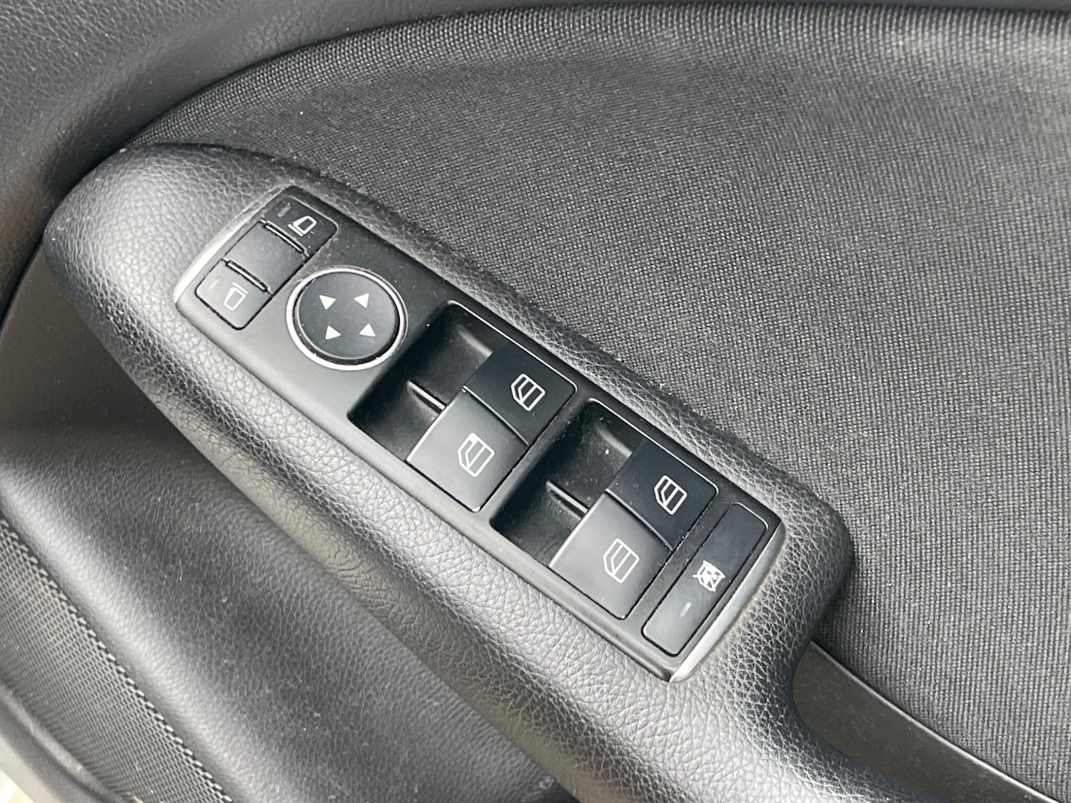 Used Mercedes-Benz B Class 2014 for sale - 77839902: Photo 20