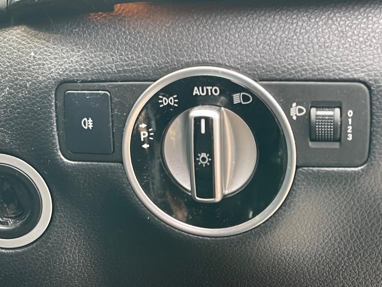 Used Mercedes-Benz B Class 2014 for sale - 77839902: Photo 21