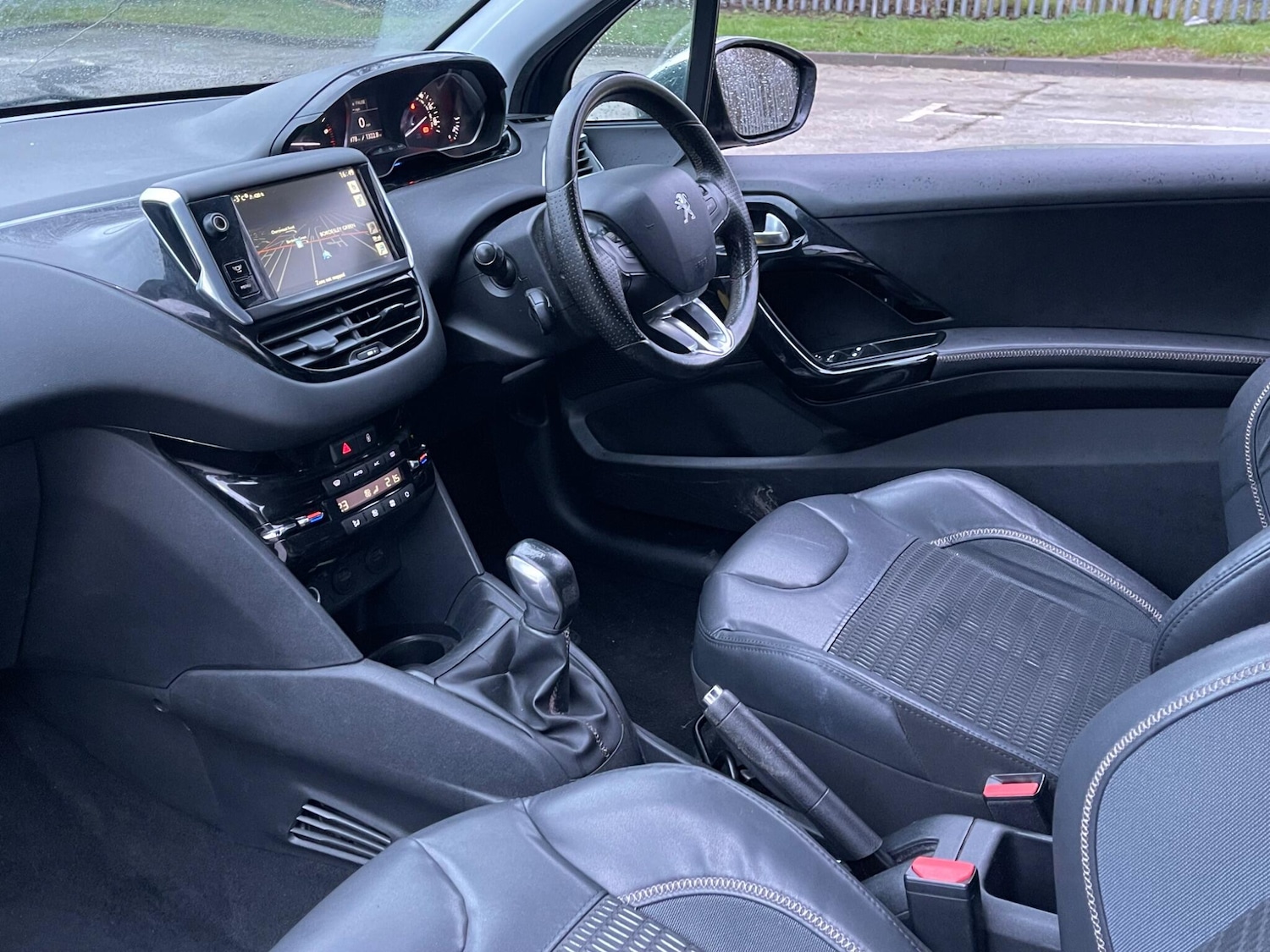 Used Peugeot 208 2013 for sale - 77549486: Photo 10