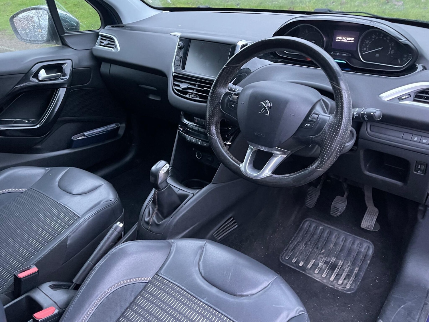 Used Peugeot 208 2013 for sale - 77549486: Photo 14