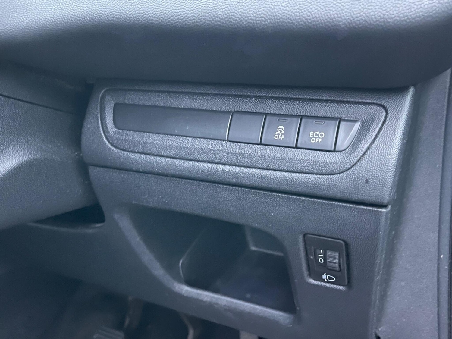 Used Peugeot 208 2013 for sale - 77549486: Photo 24