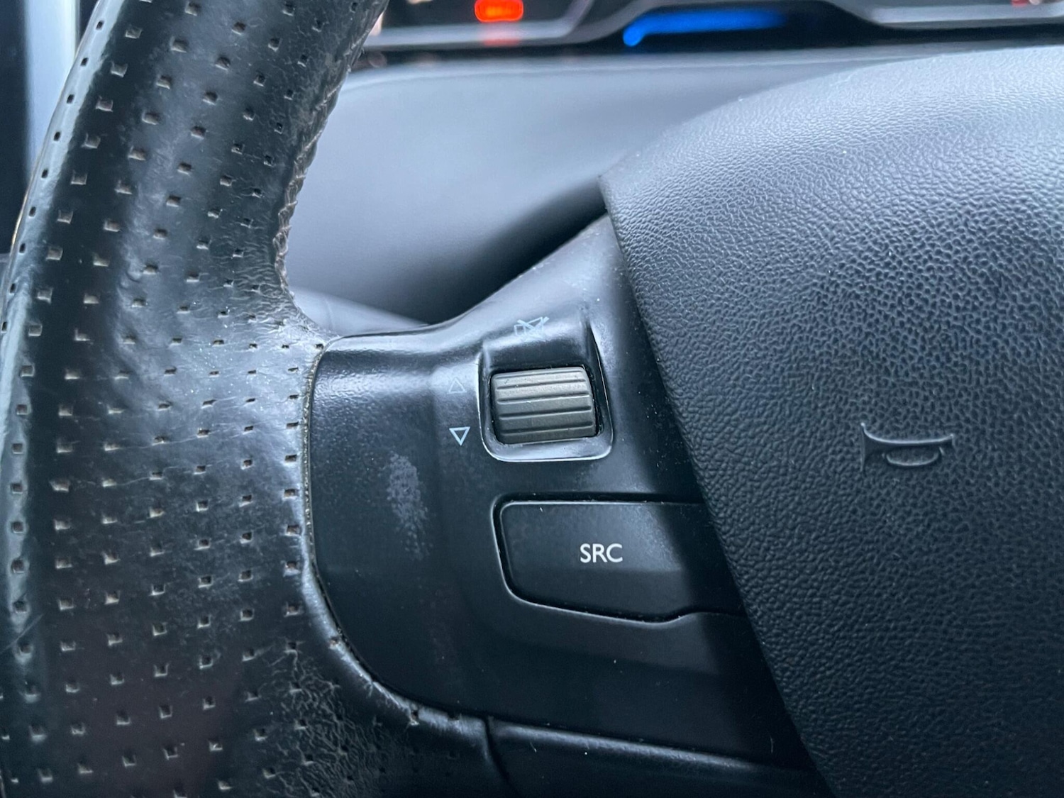 Used Peugeot 208 2013 for sale - 77549486: Photo 25