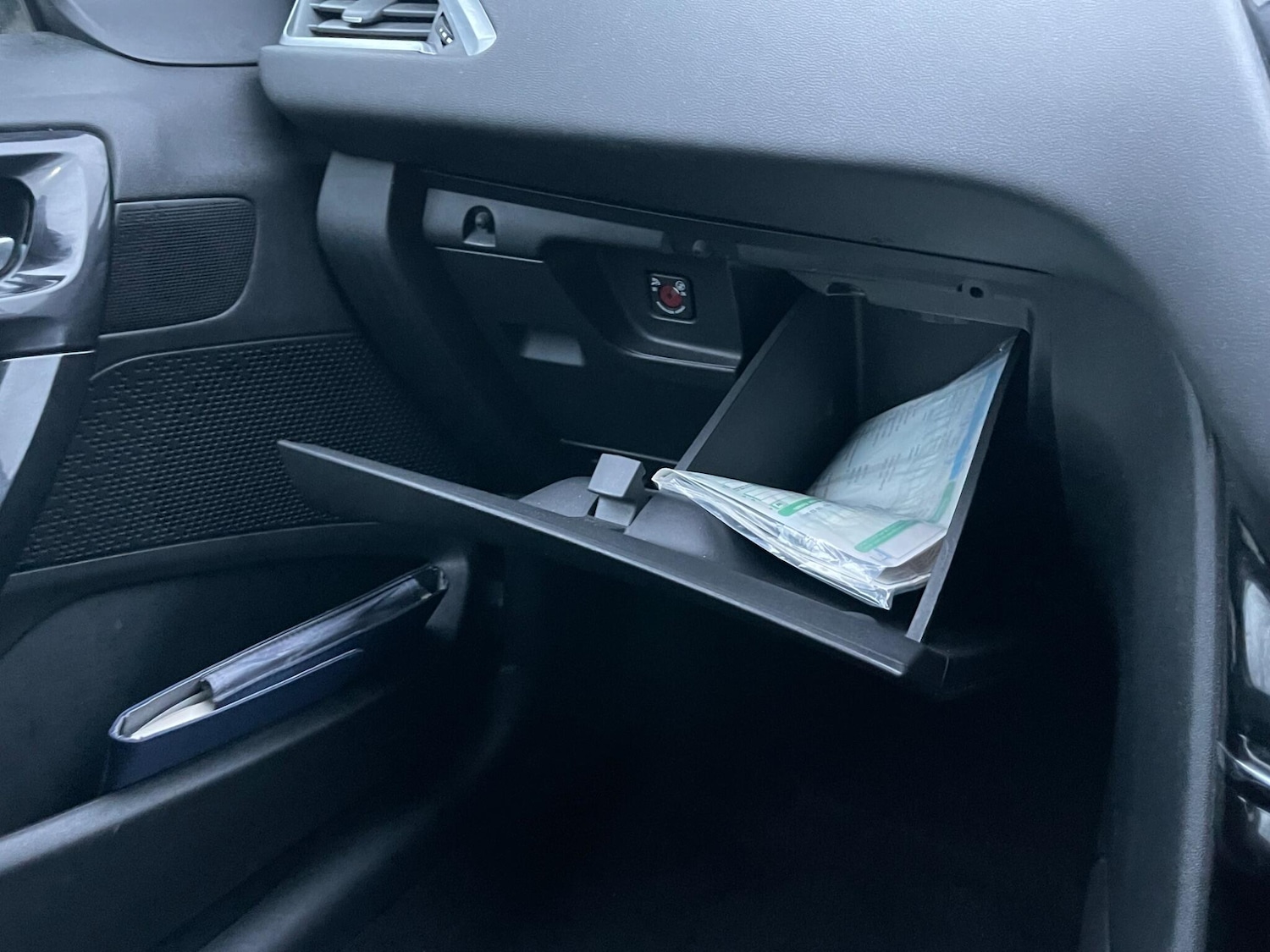 Used Peugeot 208 2013 for sale - 77549486: Photo 37