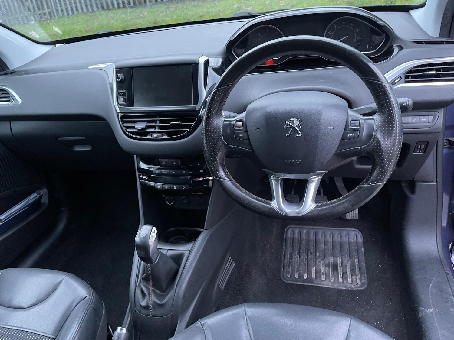 Used Peugeot 208 2013 for sale - 77549486: Photo 40