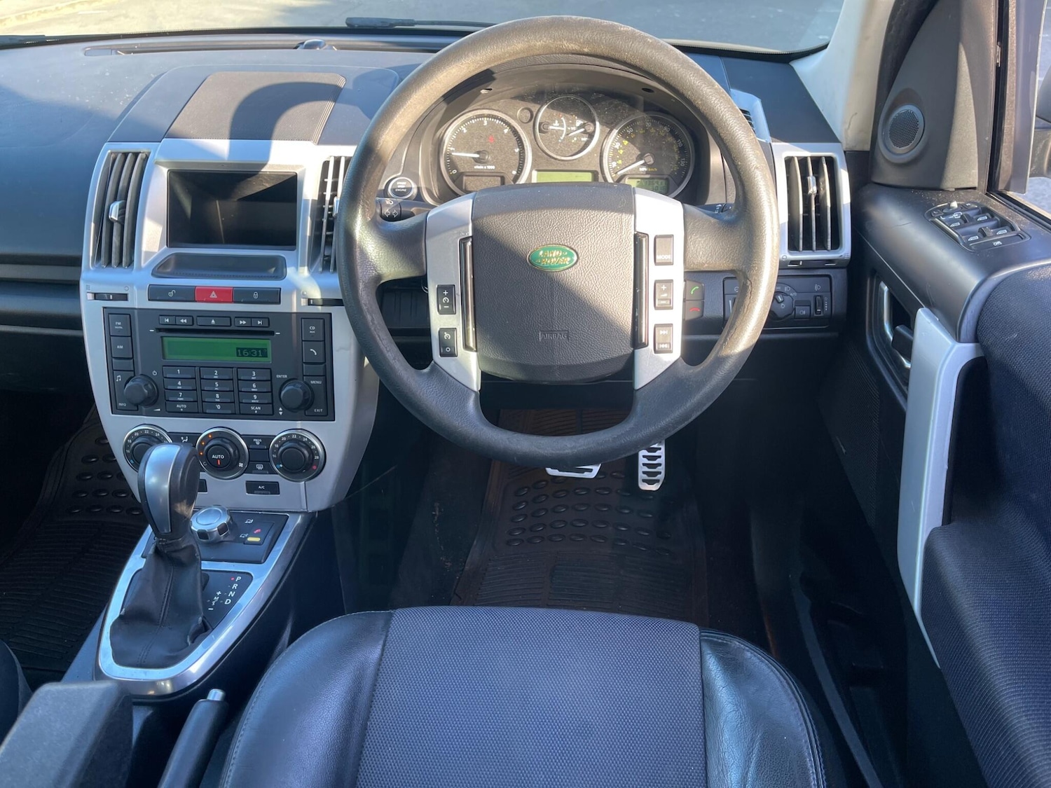 Used Land Rover Freelander 2009 for sale - 77892798: Photo 25